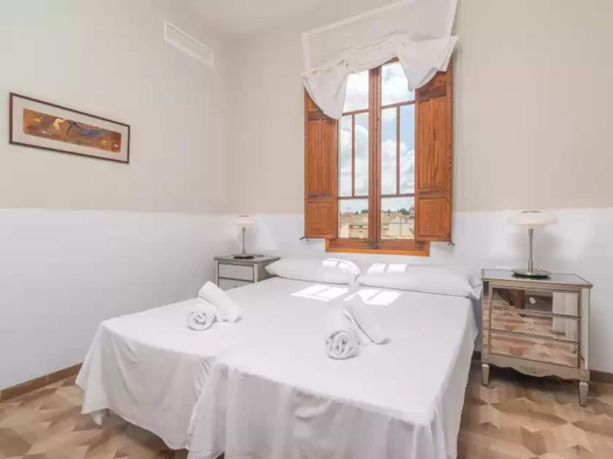 Villa With Private Pool In *