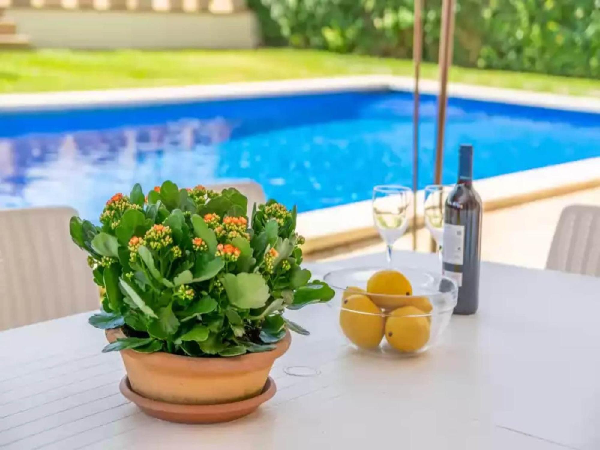 Villa With Private Pool In *